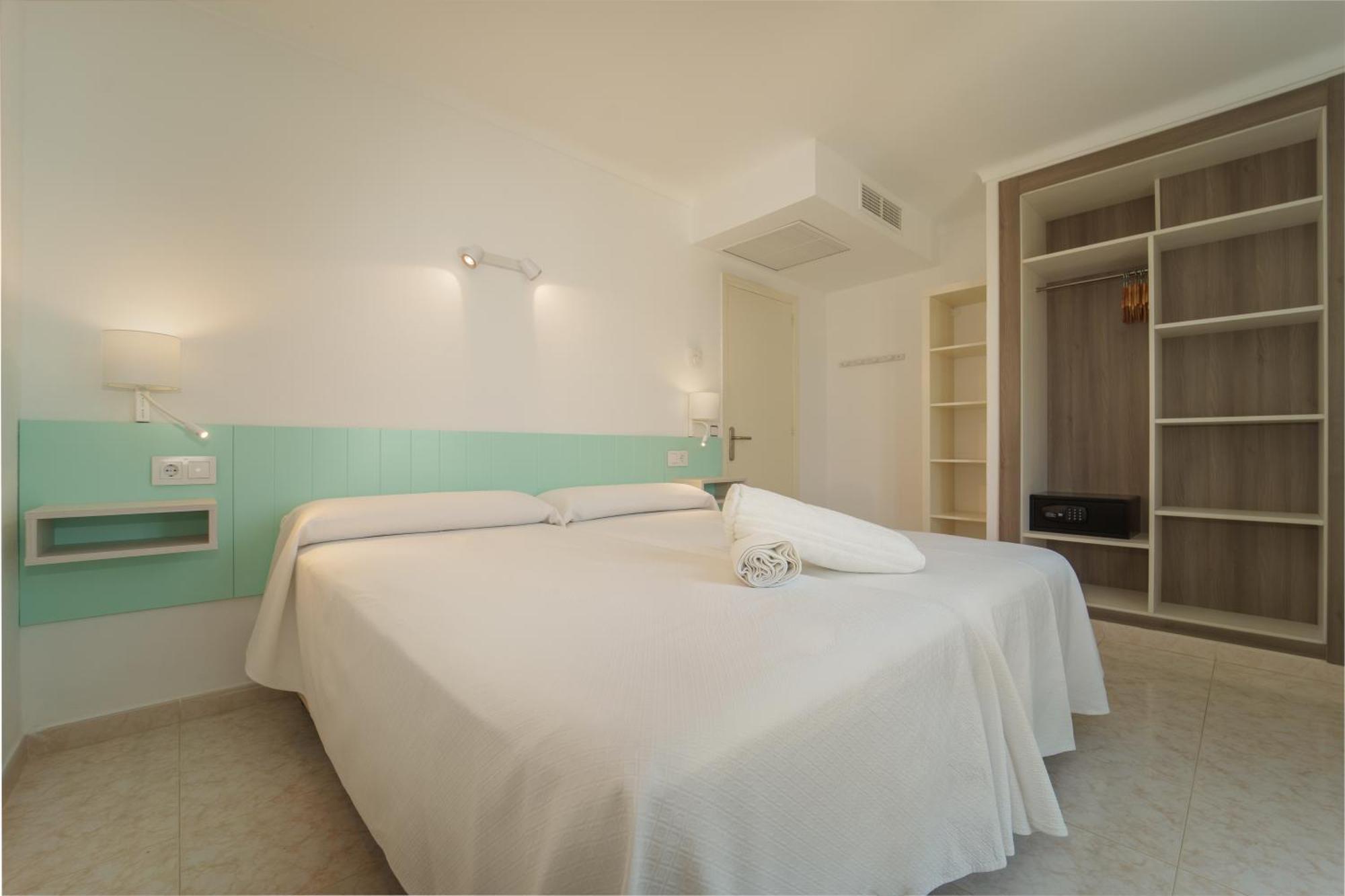 Apartaments Andreas Colonia de Sant Jordi Exterior photo